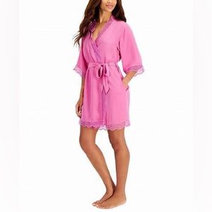 NWT INC INTERNATIONAL CONCEPTS Pink Medium Lace Trim Short Robe